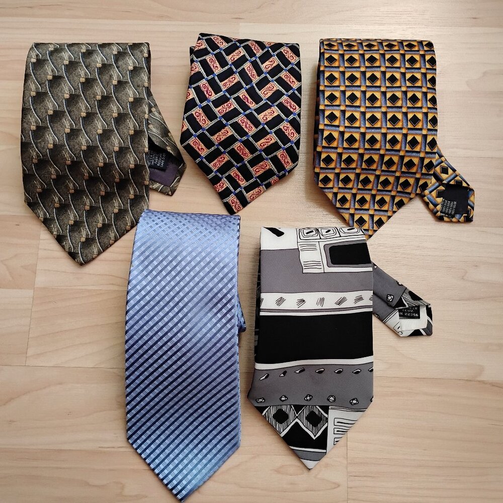 Lot of 5 ties pre-owned perfect condition
